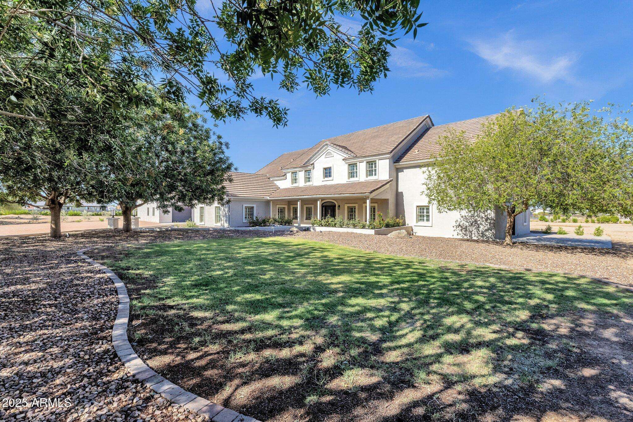 San Tan Valley, AZ 85143,856 W QUAIL Circle