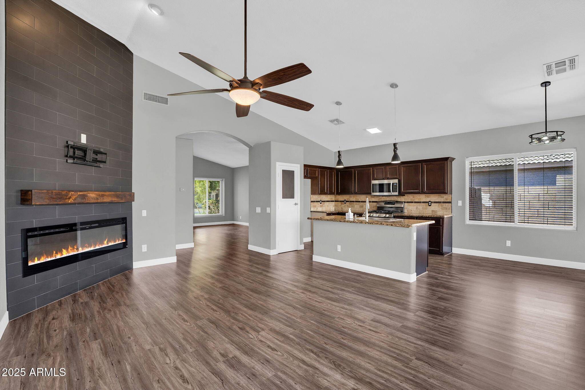 Chandler, AZ 85248,1332 W BLUE RIDGE Court