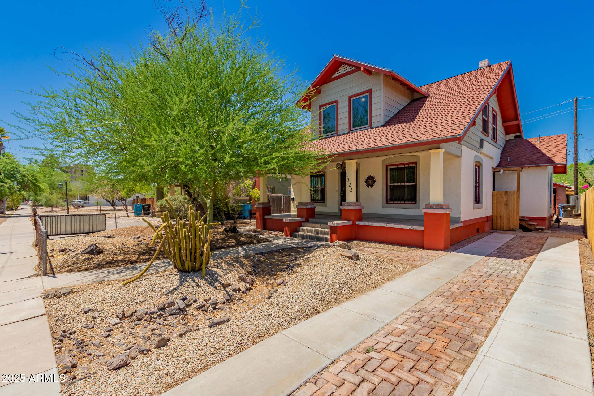 Phoenix, AZ 85007,1322 W MONROE Street