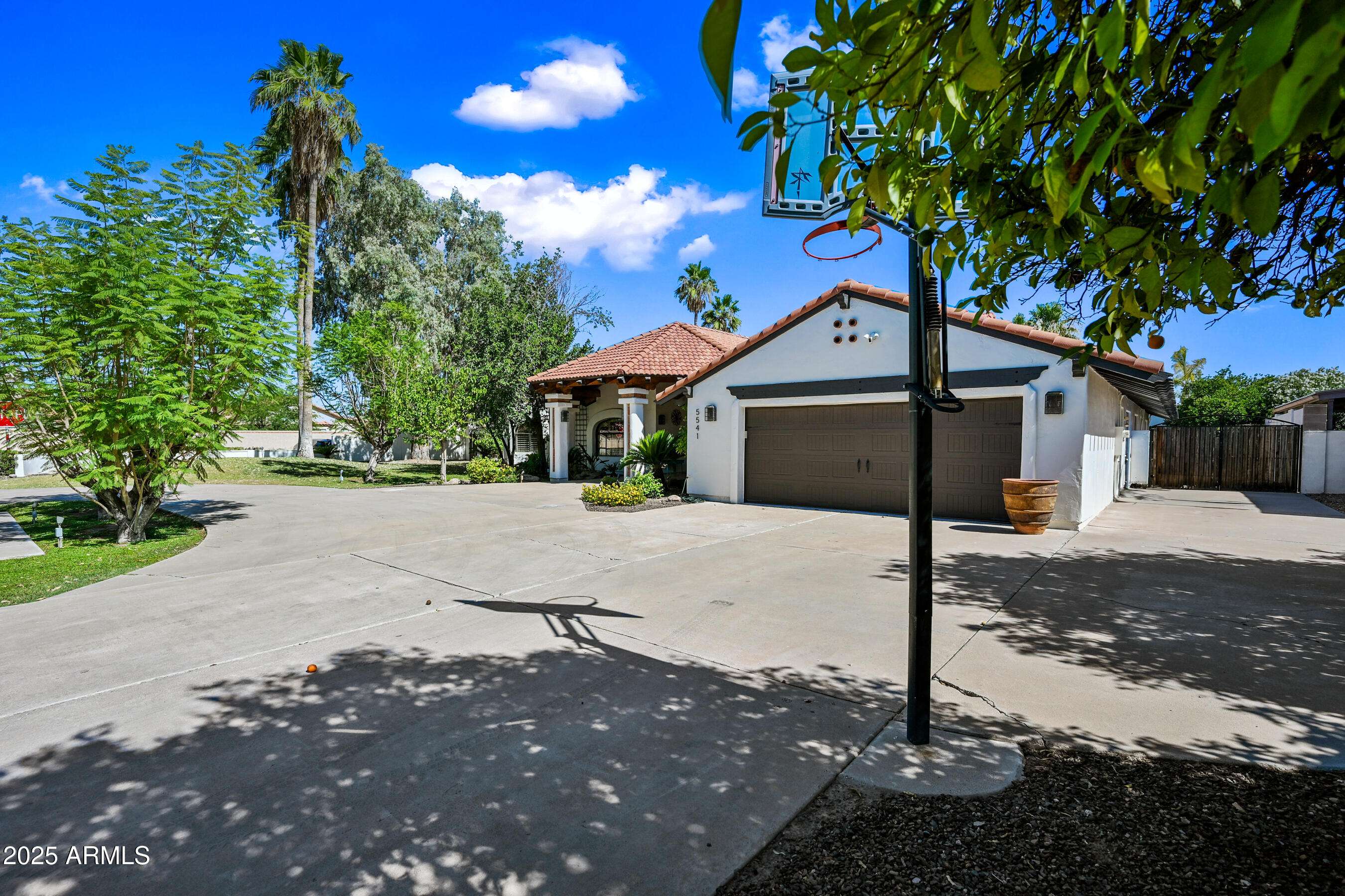Scottsdale, AZ 85254,5541 E CROCUS Drive