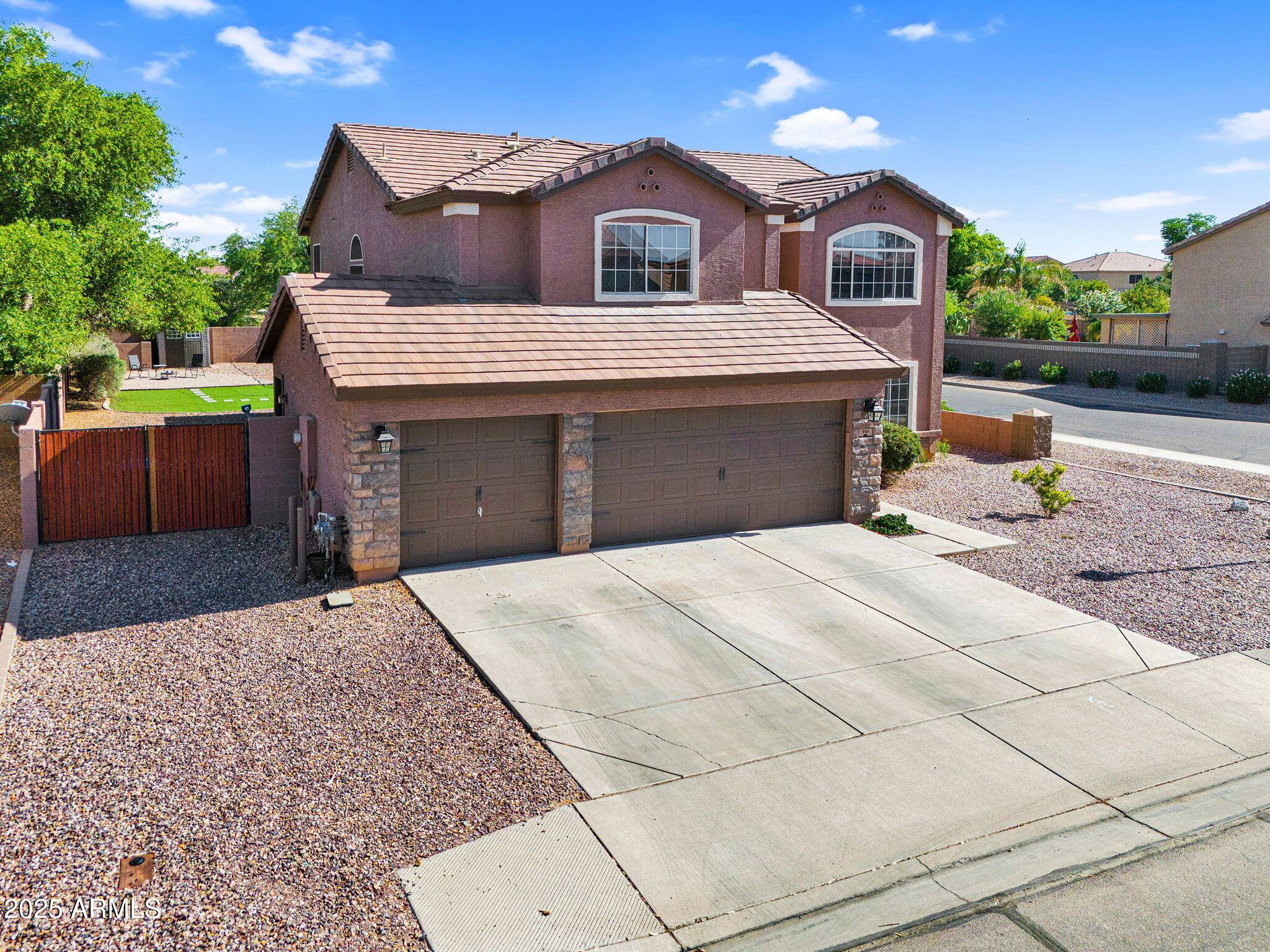 San Tan Valley, AZ 85143,941 E STIRRUP Lane