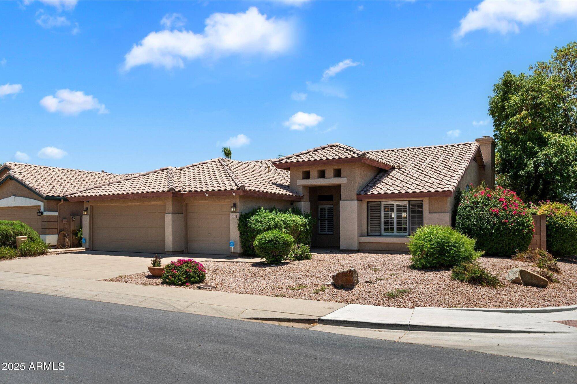 Phoenix, AZ 85032,4223 E DANBURY Road