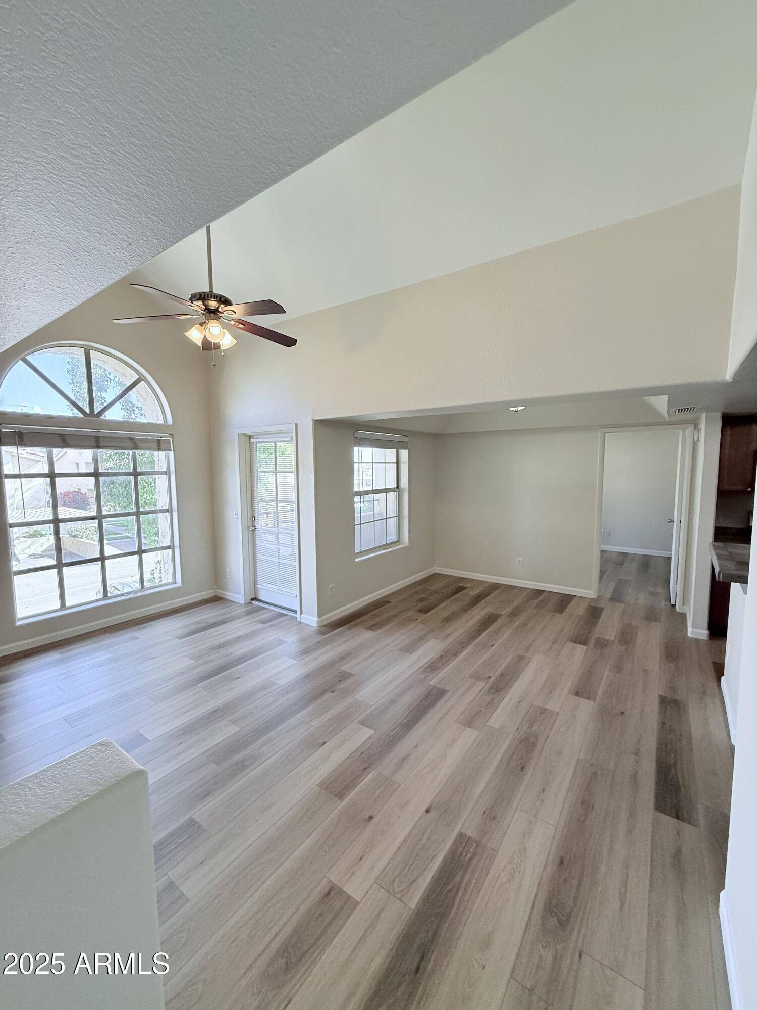 Phoenix, AZ 85020,1333 E MORTEN Avenue #227