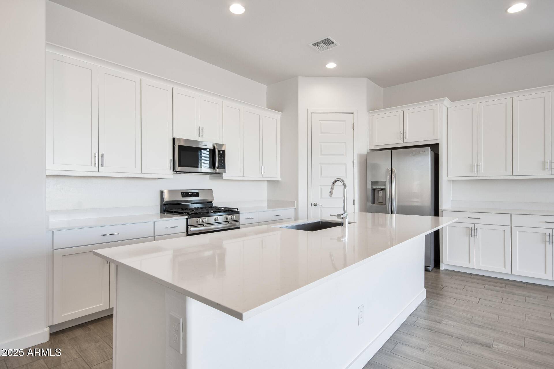 Gilbert, AZ 85296,531 S OWL Drive