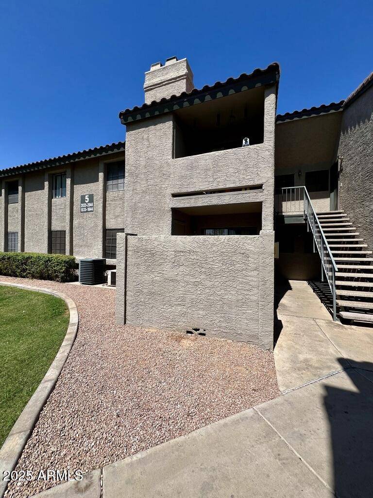 Mesa, AZ 85210,533 W GUADALUPE Road #1040
