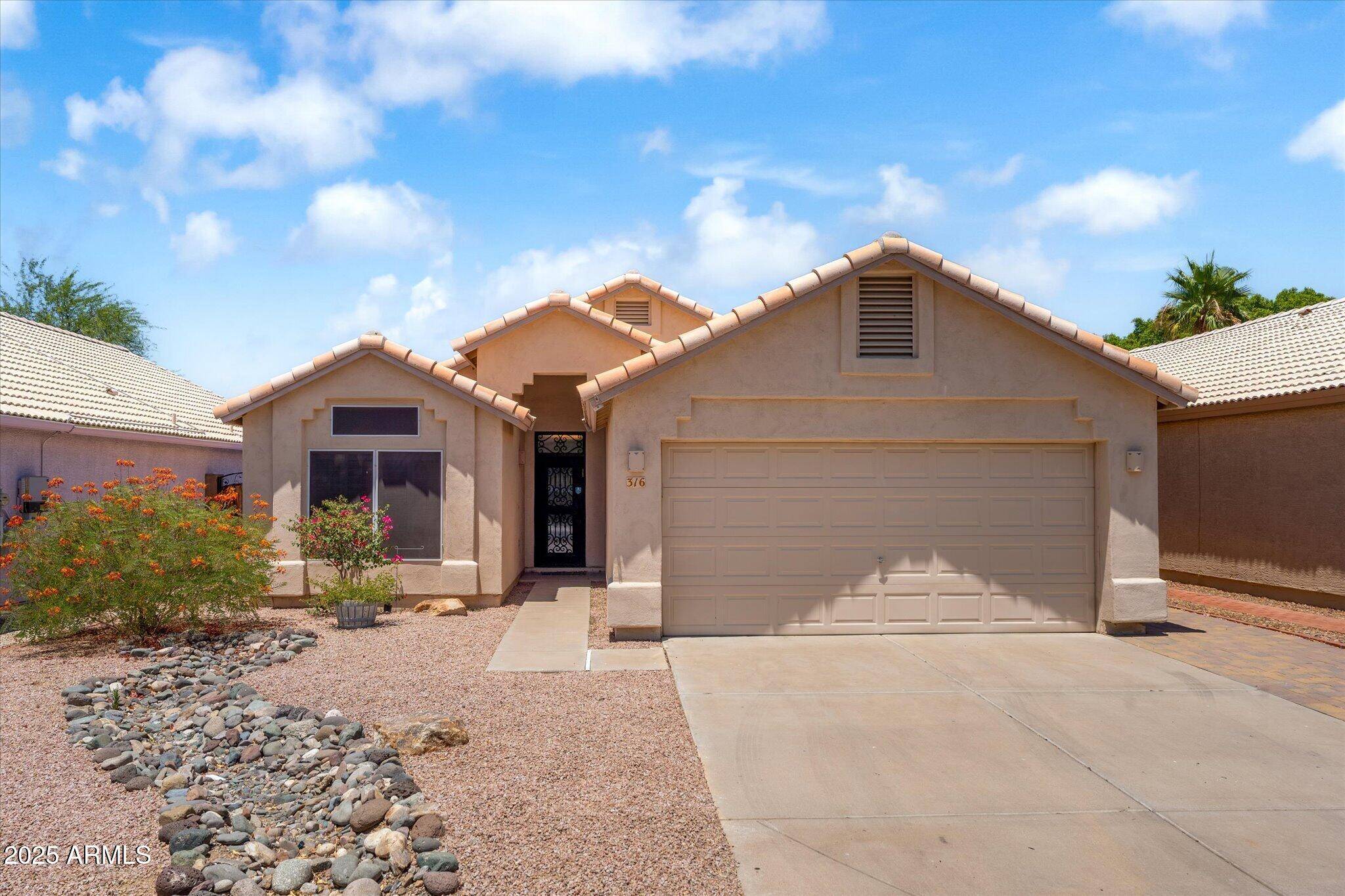 Phoenix, AZ 85023,316 W KELTON Lane