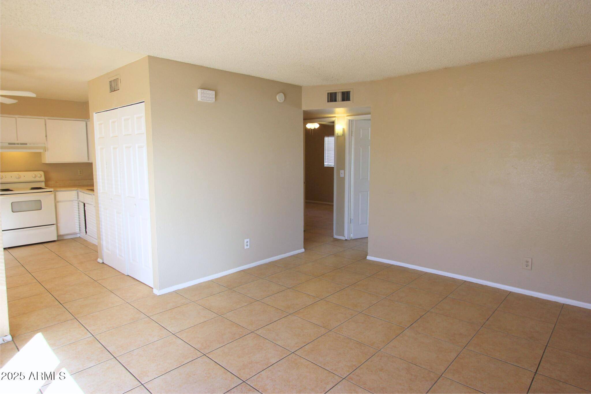 Mesa, AZ 85204,452 E 9TH Avenue #1
