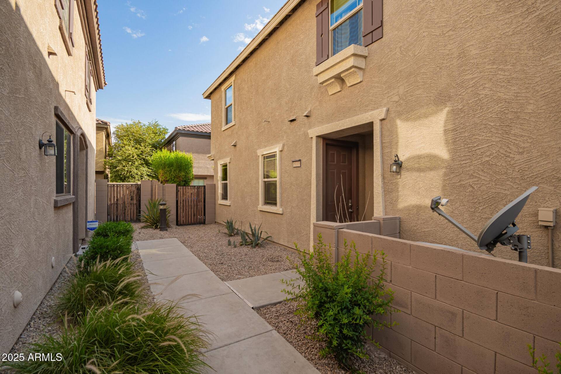 Phoenix, AZ 85043,8119 W LYNWOOD Street