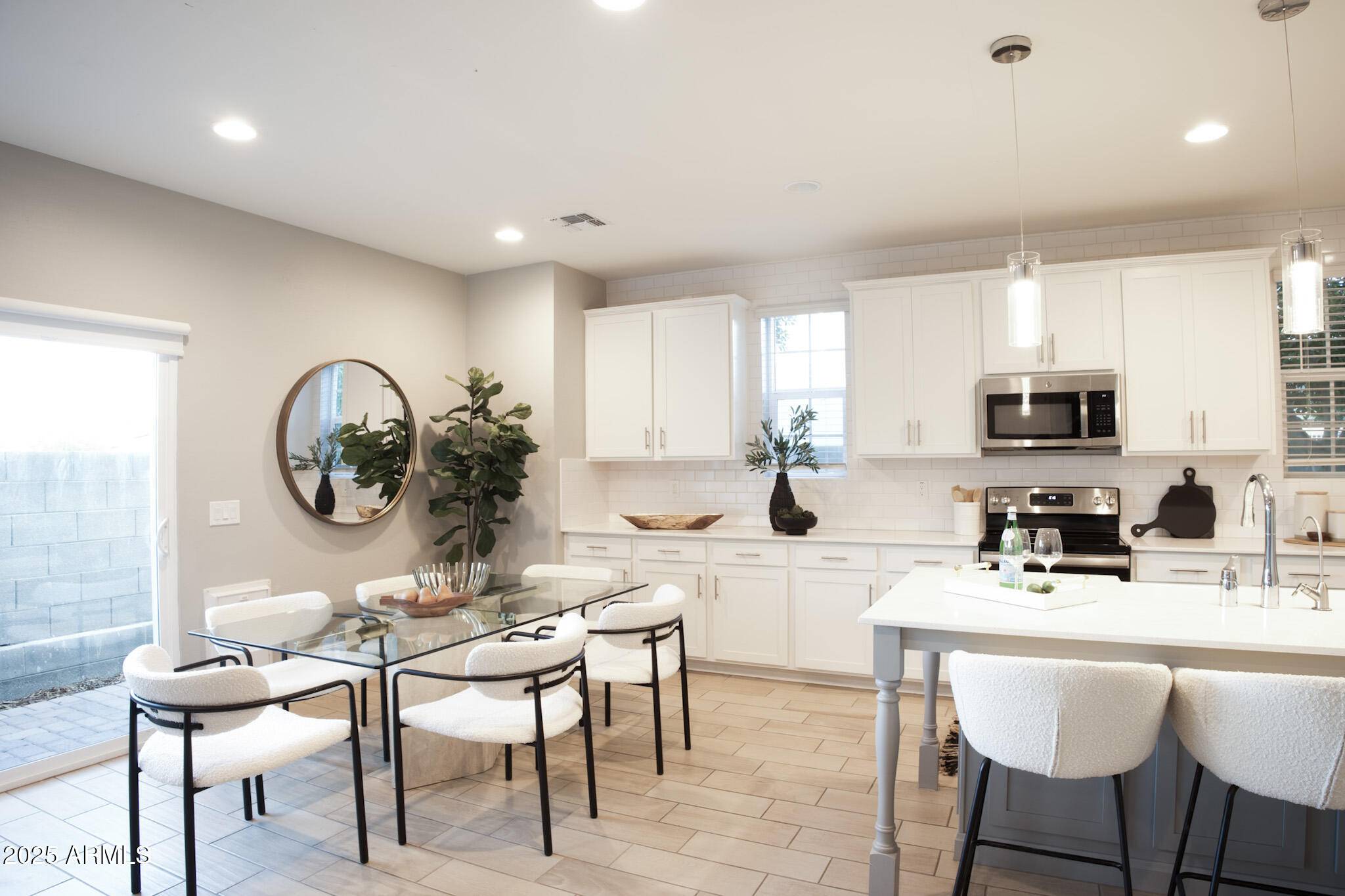 Phoenix, AZ 85022,739 E CALAVAR Road