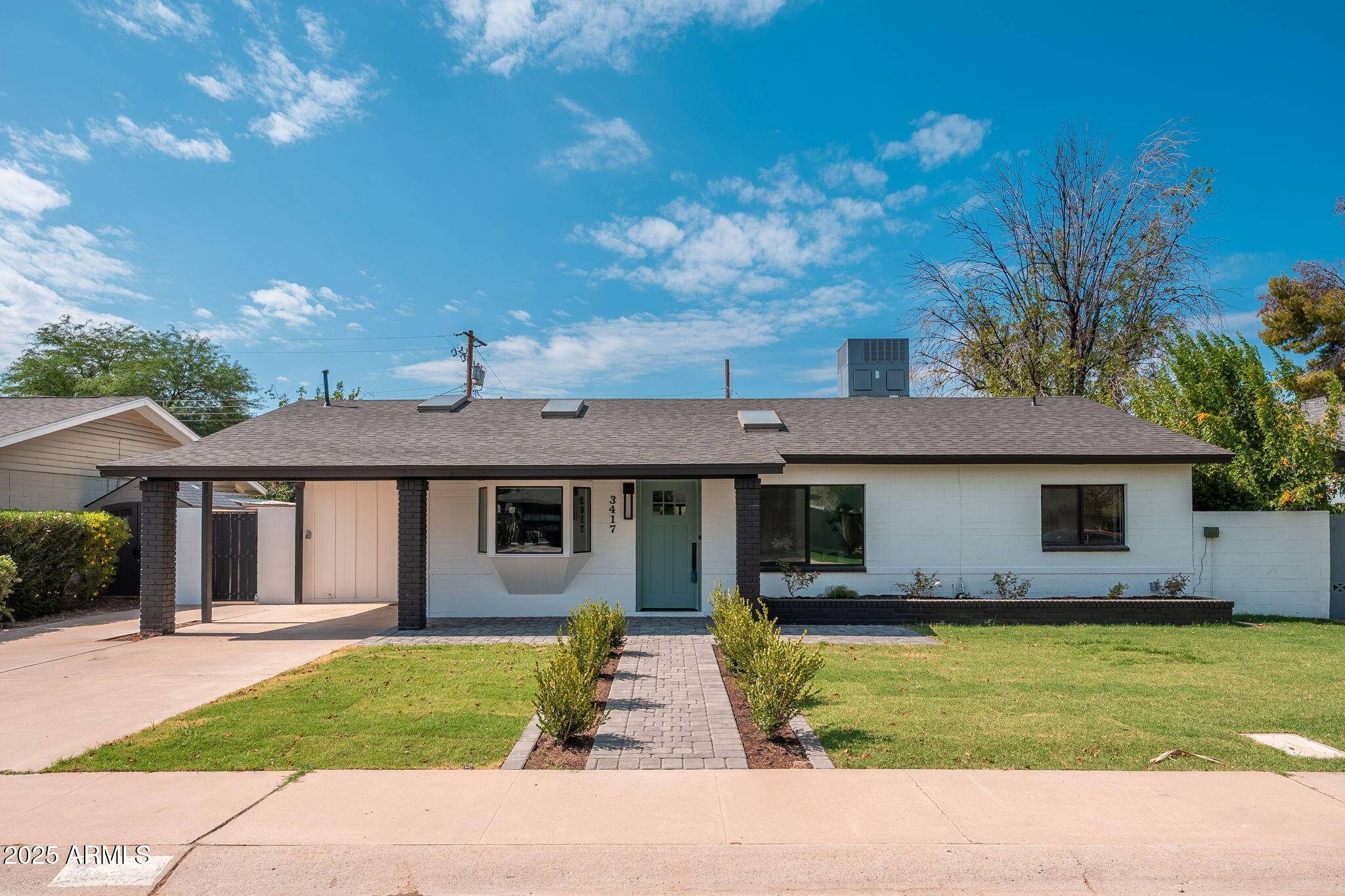 Phoenix, AZ 85018,3417 E MONTECITO Avenue