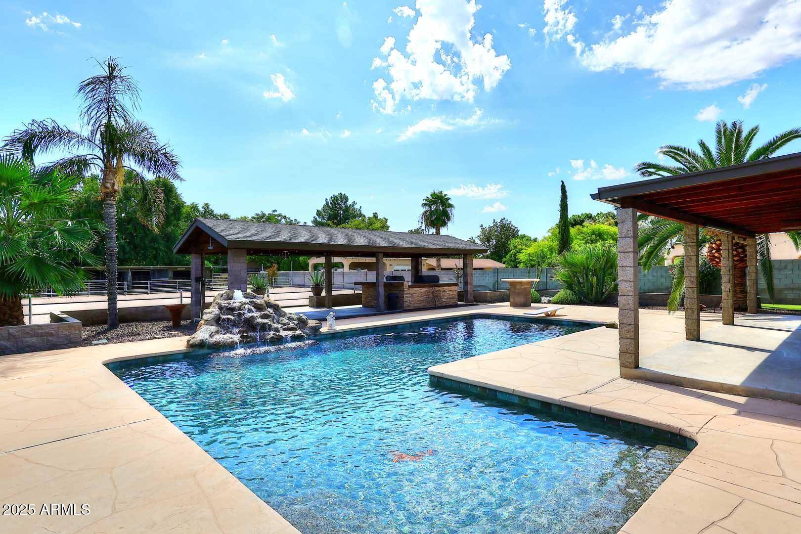 Scottsdale, AZ 85254,5449 E THUNDERBIRD Road