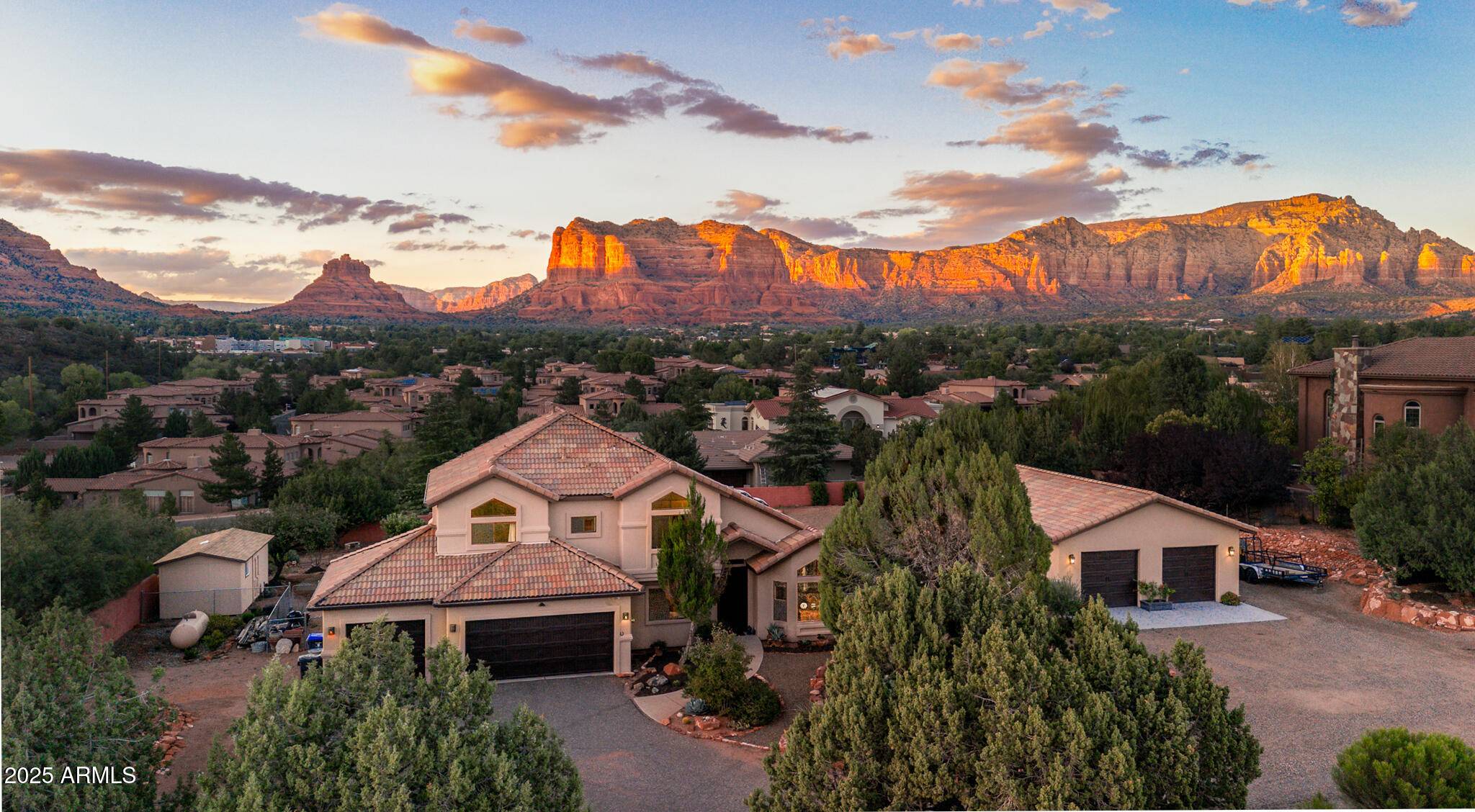 Sedona, AZ 86351,135 VISTA MESA Drive