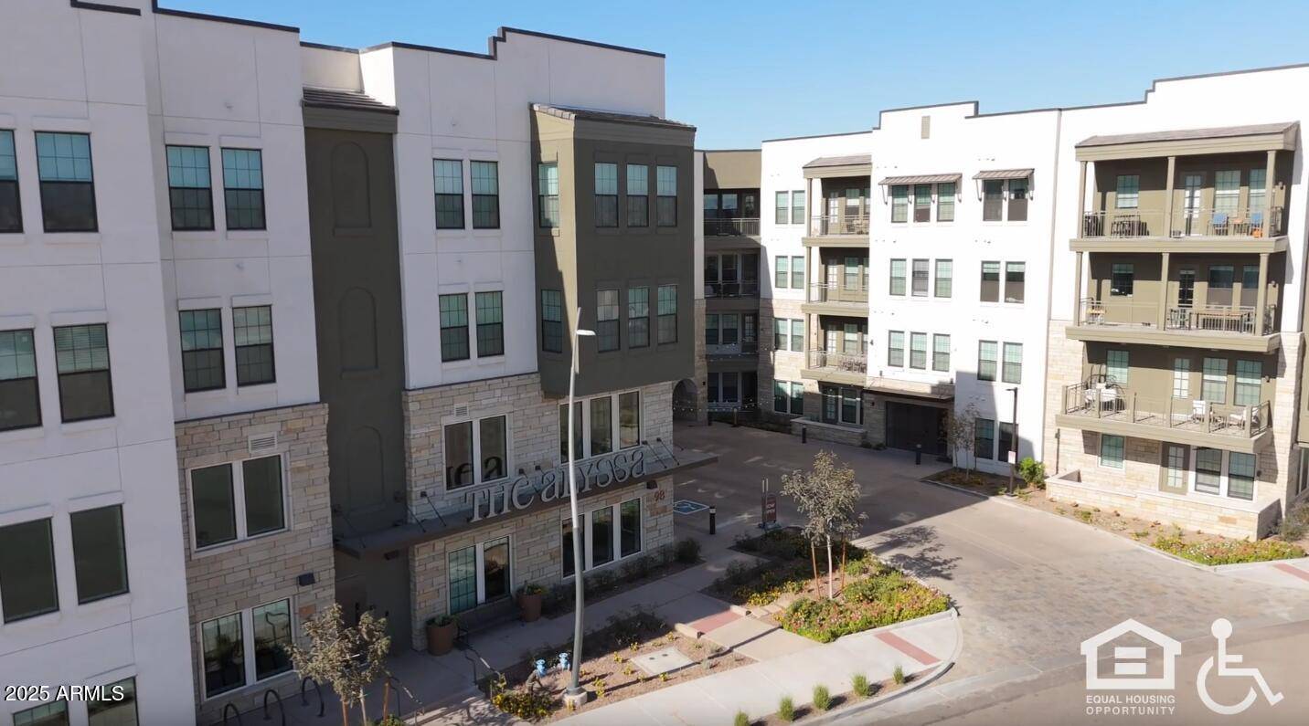 Tempe, AZ 85288,98 S RIVER Drive #B3