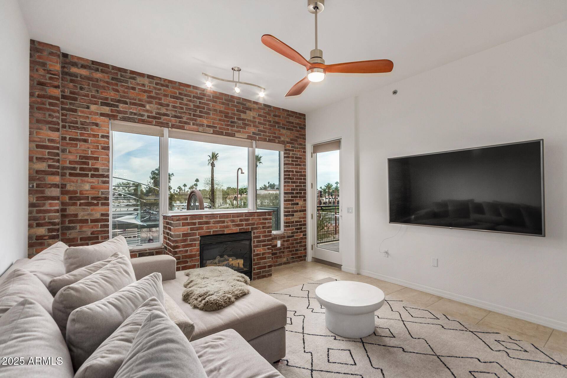 Phoenix, AZ 85004,2302 N CENTRAL Avenue #206