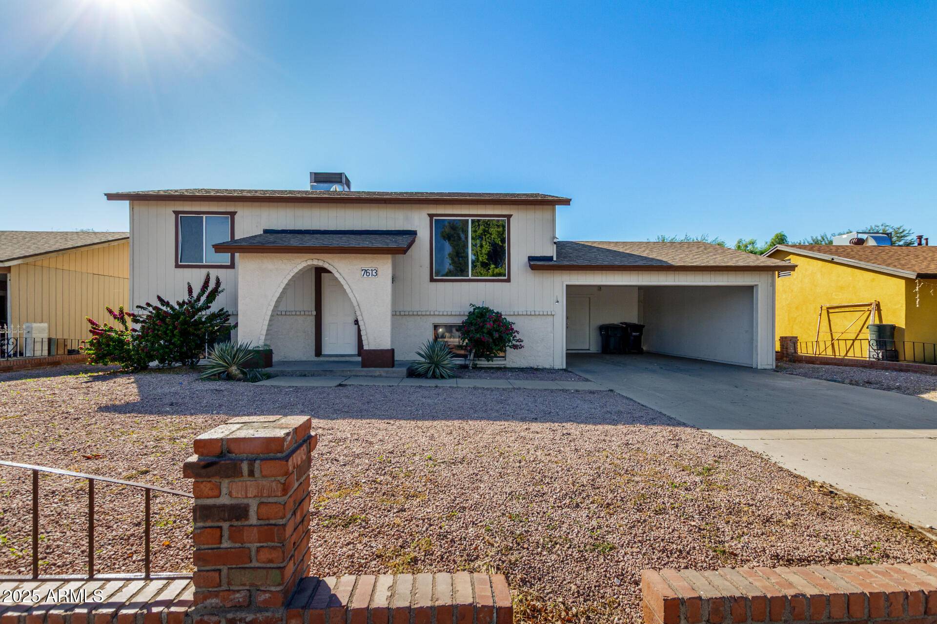 Phoenix, AZ 85033,7613 W FLOWER Street