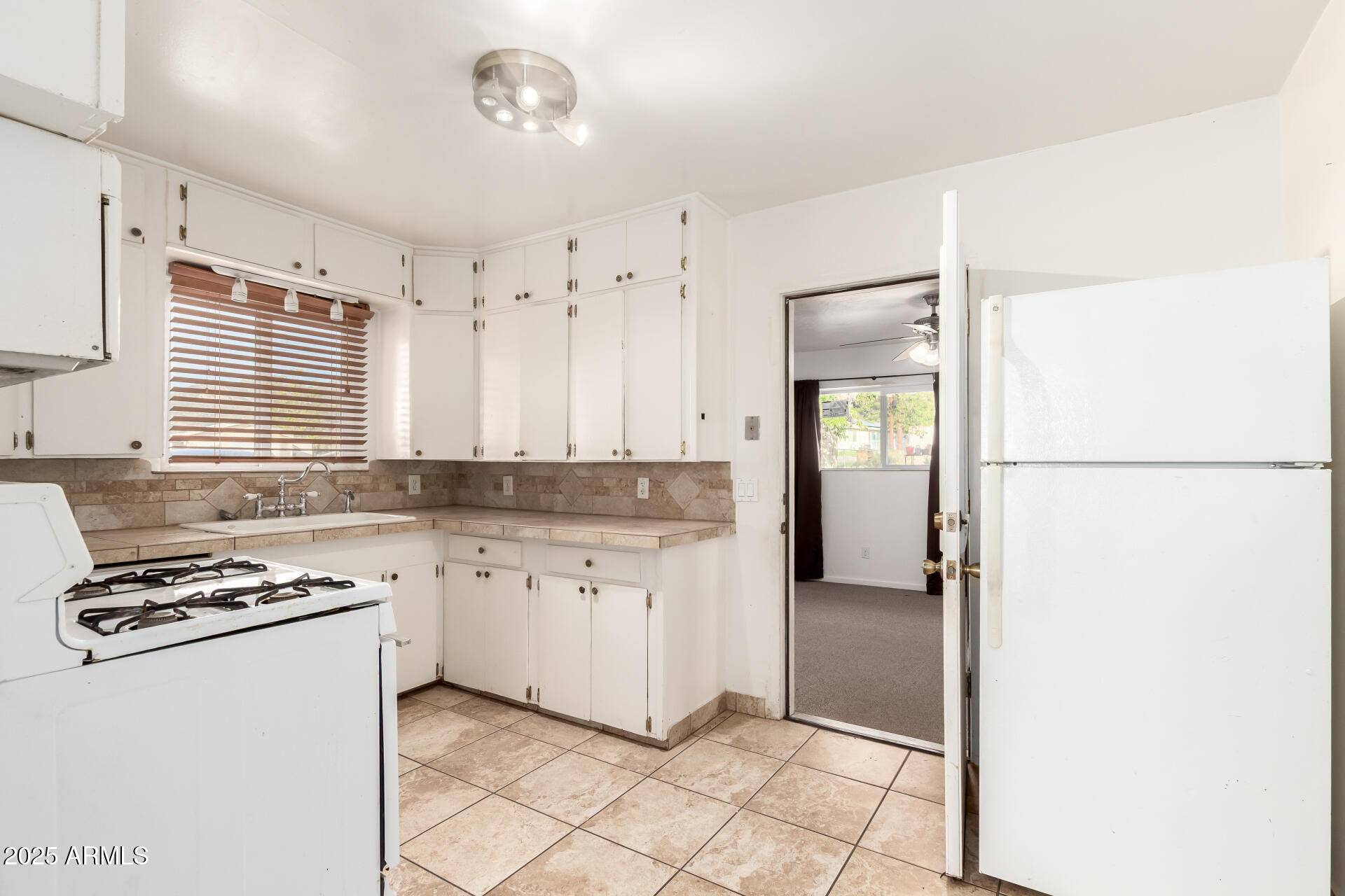 Superior, AZ 85173,845 W SPRAY Street