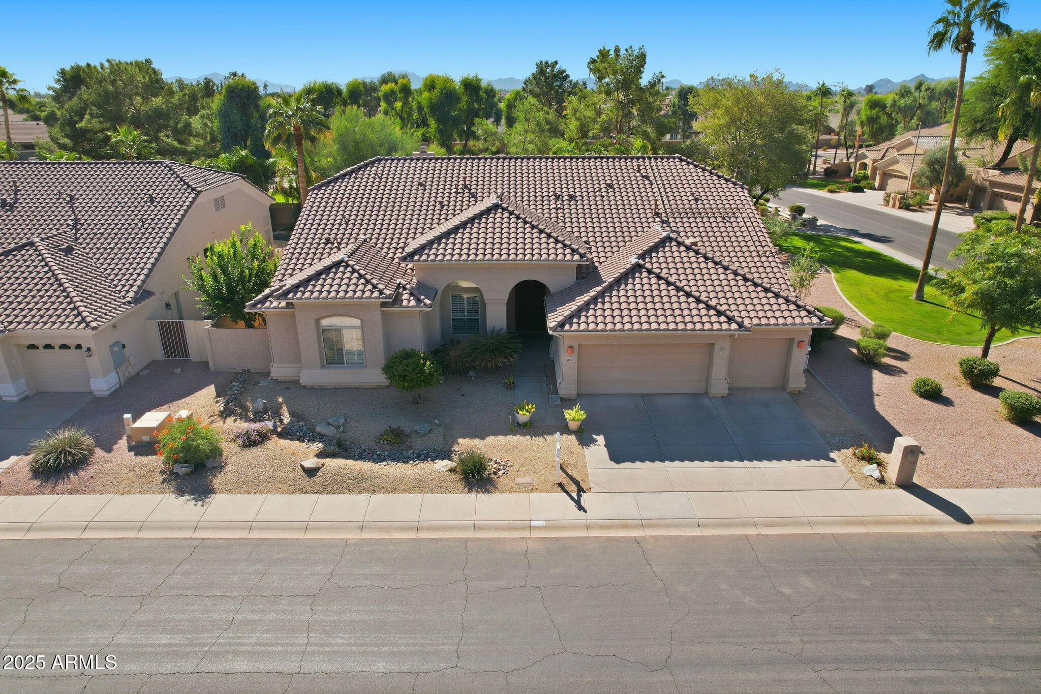 Scottsdale, AZ 85254,5007 E Bluefield Avenue