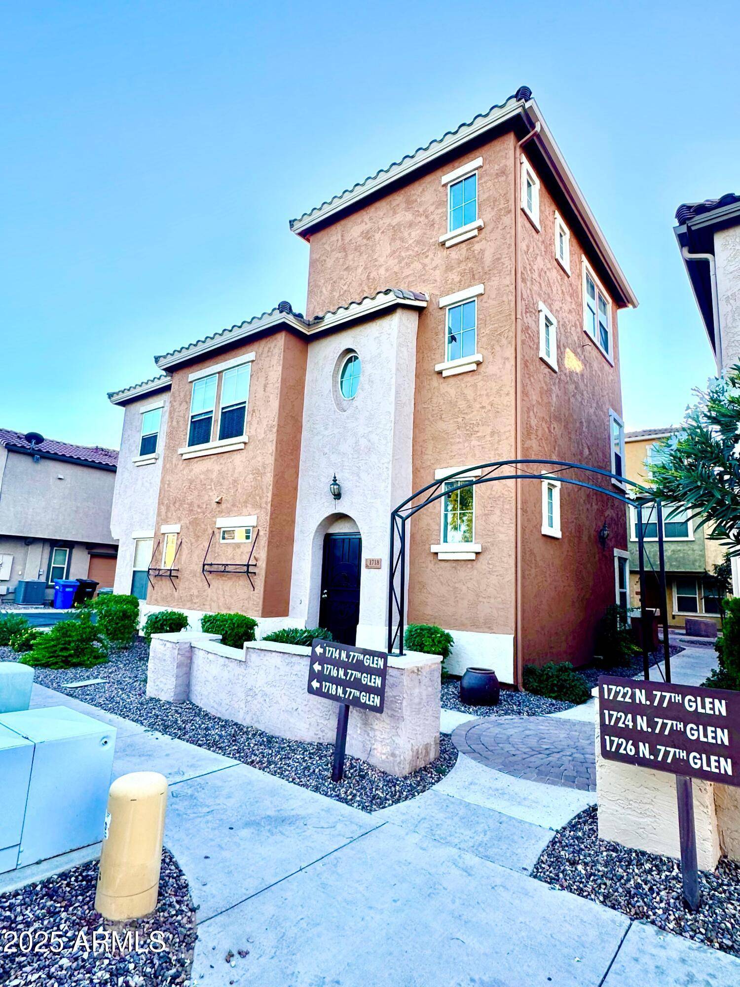 Phoenix, AZ 85035,1718 N 77TH Glen