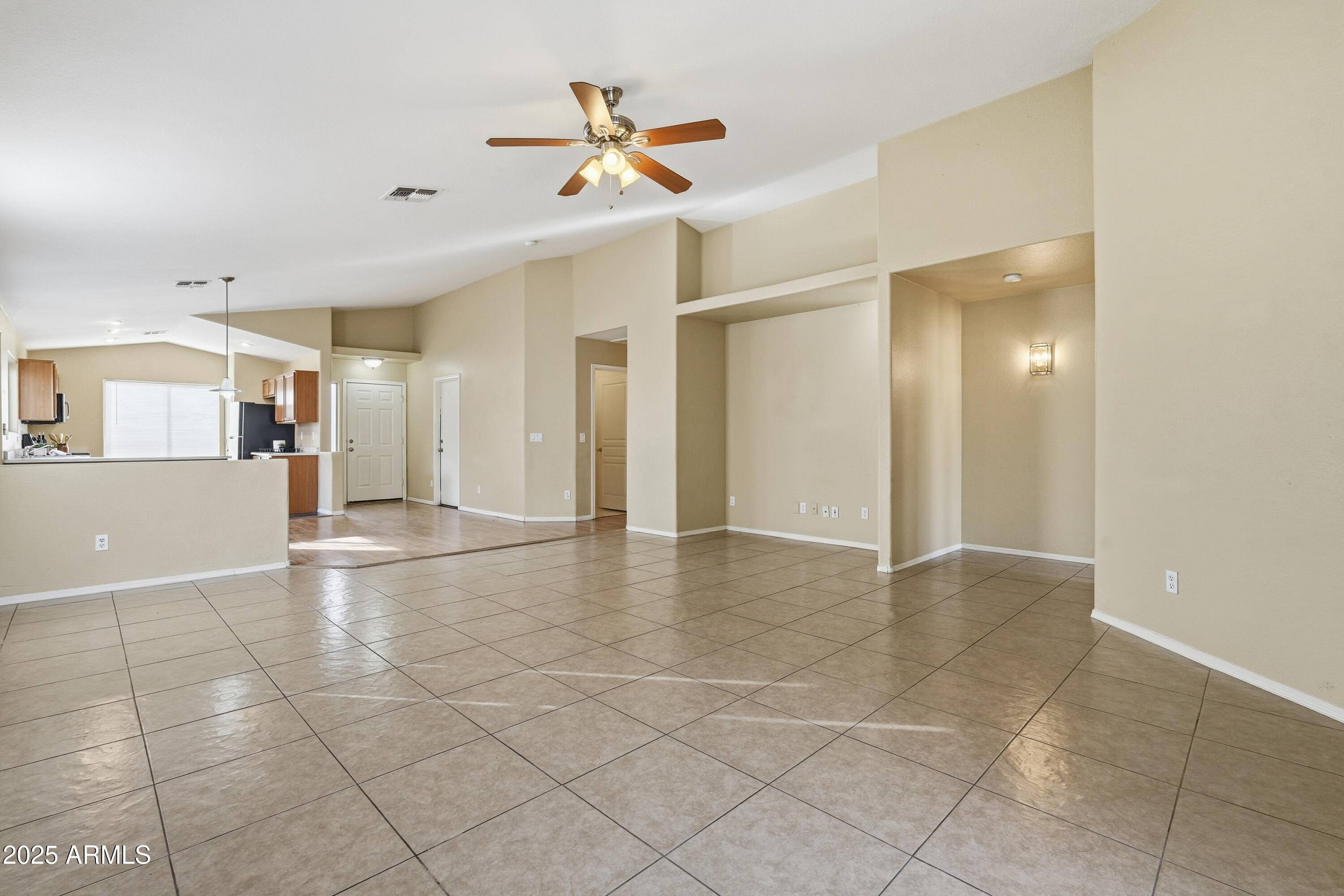 Phoenix, AZ 85043,8132 W HAMMOND Lane