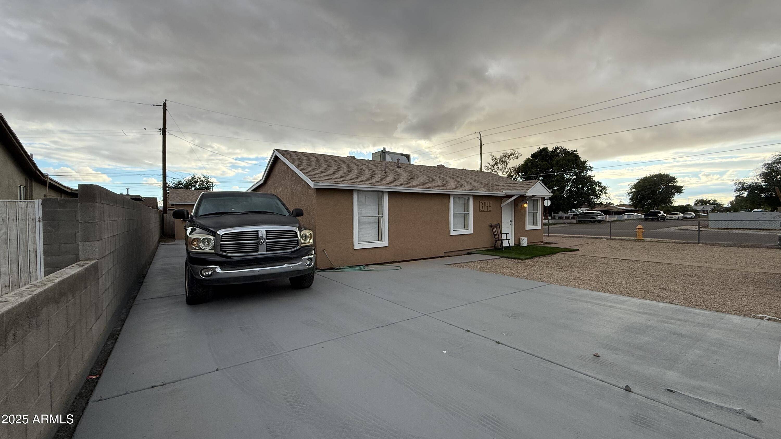 Phoenix, AZ 85009,3145 W CYPRESS Street