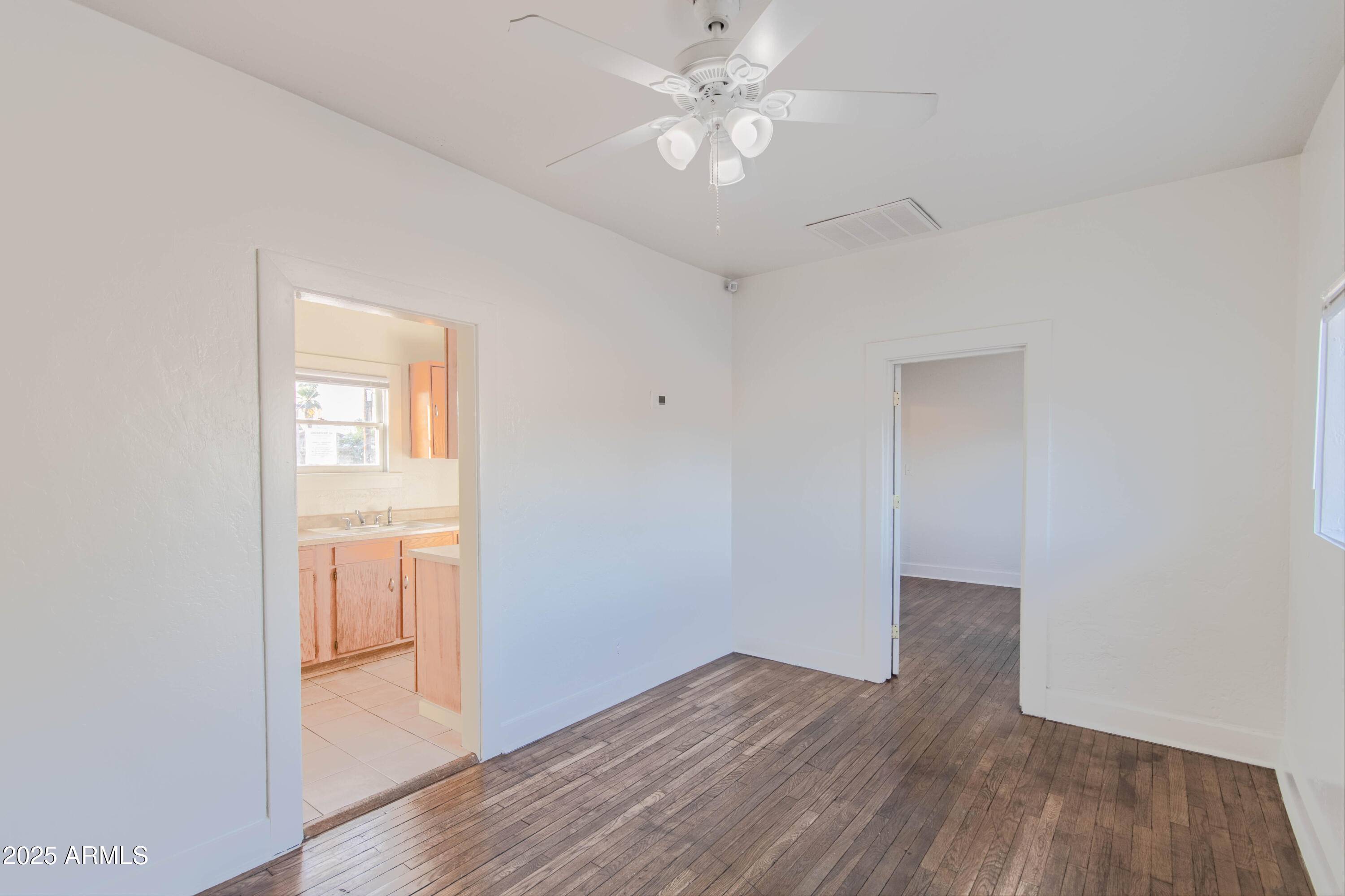 Phoenix, AZ 85009,2032 W ADAMS Street #3