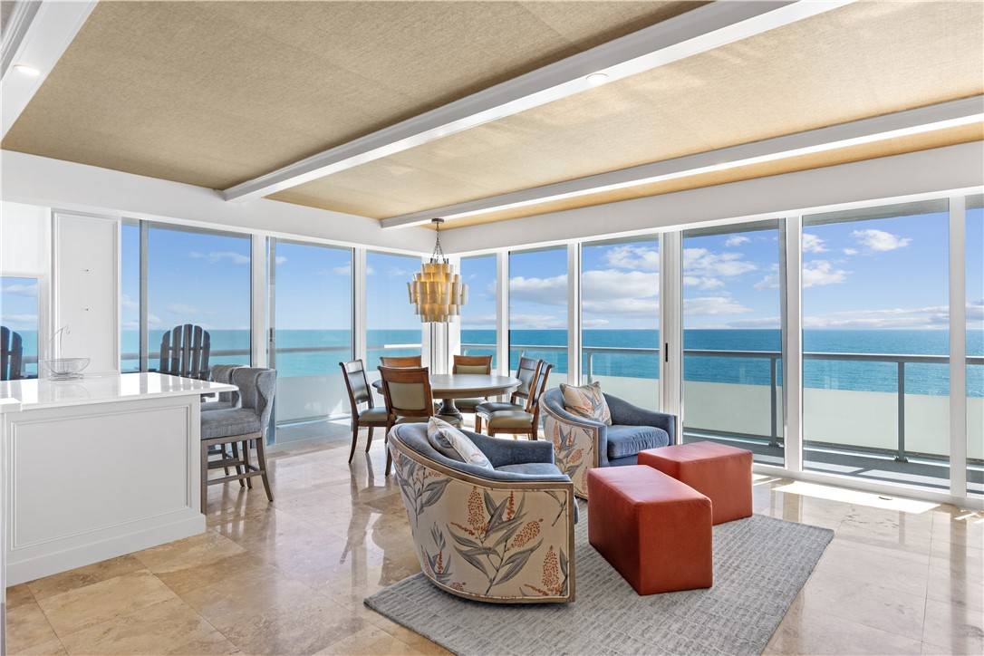 Vero Beach, FL 32963,3554 Ocean DR #903N