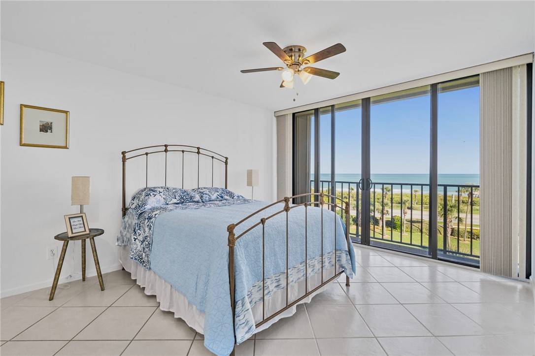 Fort Pierce, FL 34950,5061 N Highway A1A #504