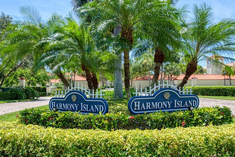 Vero Beach, FL 32967,5060 Harmony CIR #307