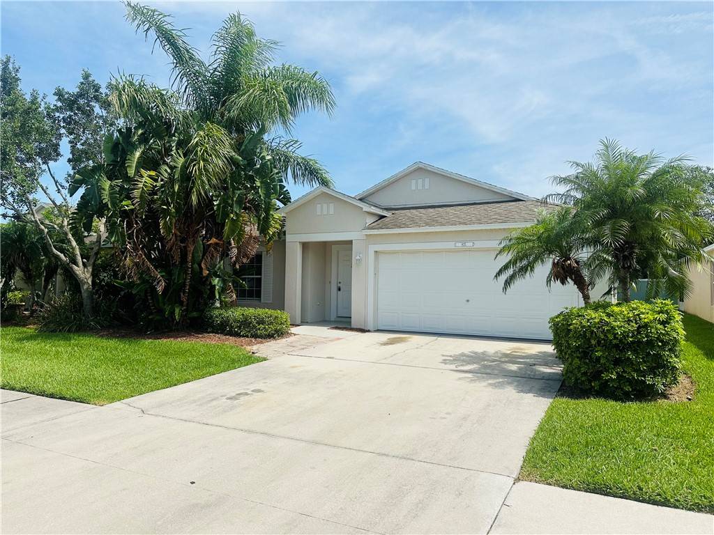 Vero Beach, FL 32960,835 Greenleaf CIR