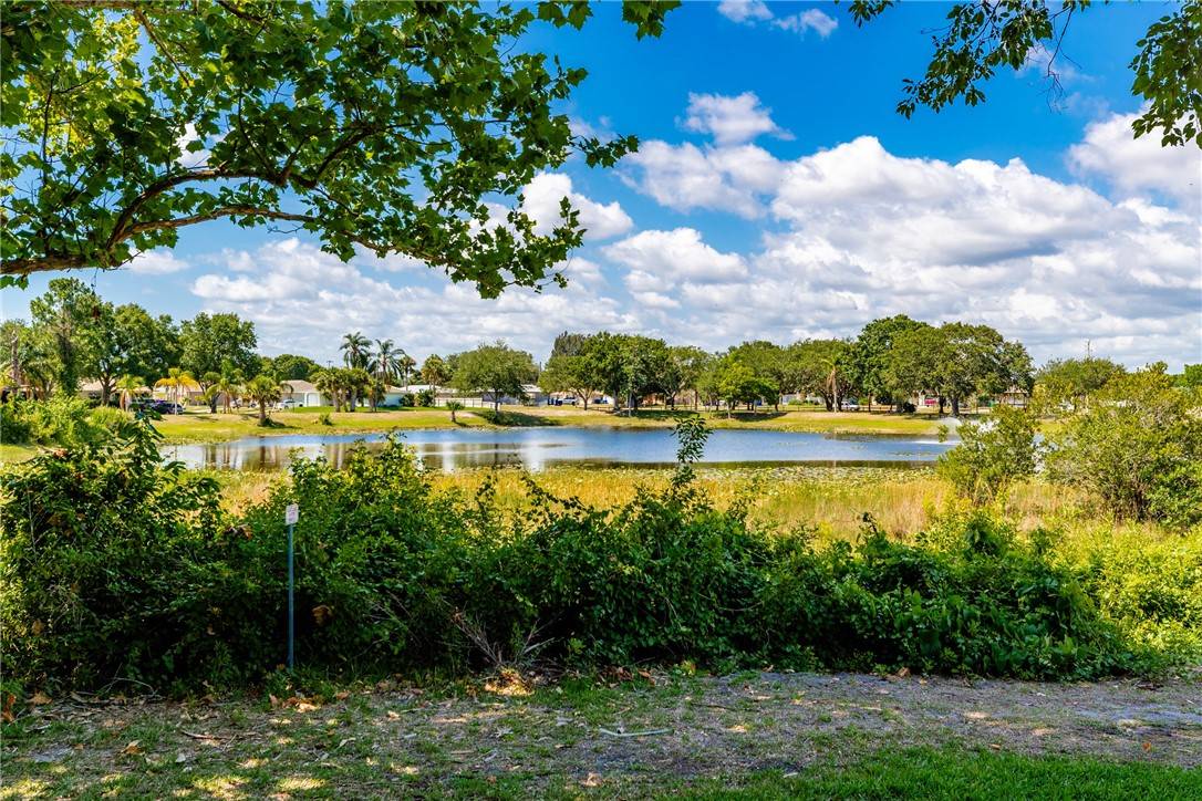 Sebastian, FL 32958,932 Rose Arbor DR