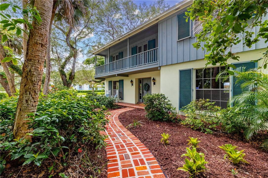 Vero Beach, FL 32963,240 Live Oak RD