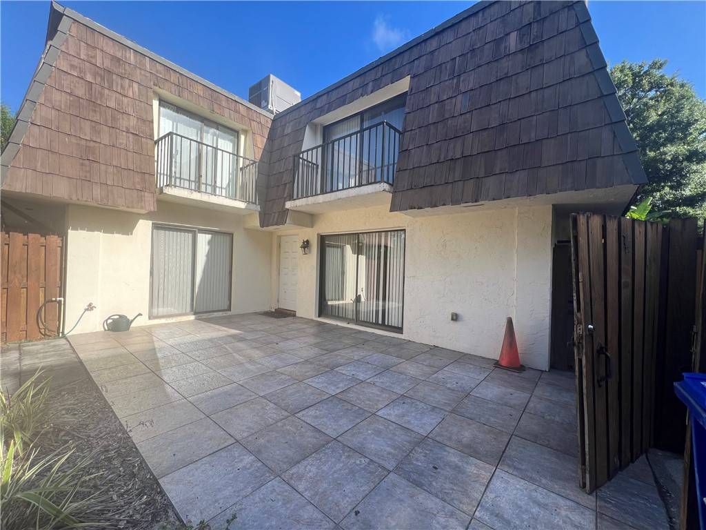 Vero Beach, FL 32960,570 N Tropic LN #4C