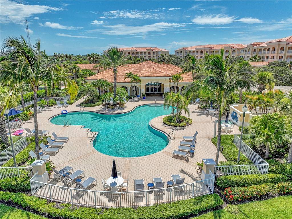 Fort Pierce, FL 34949,9 Harbour Isle DR E #Ph01