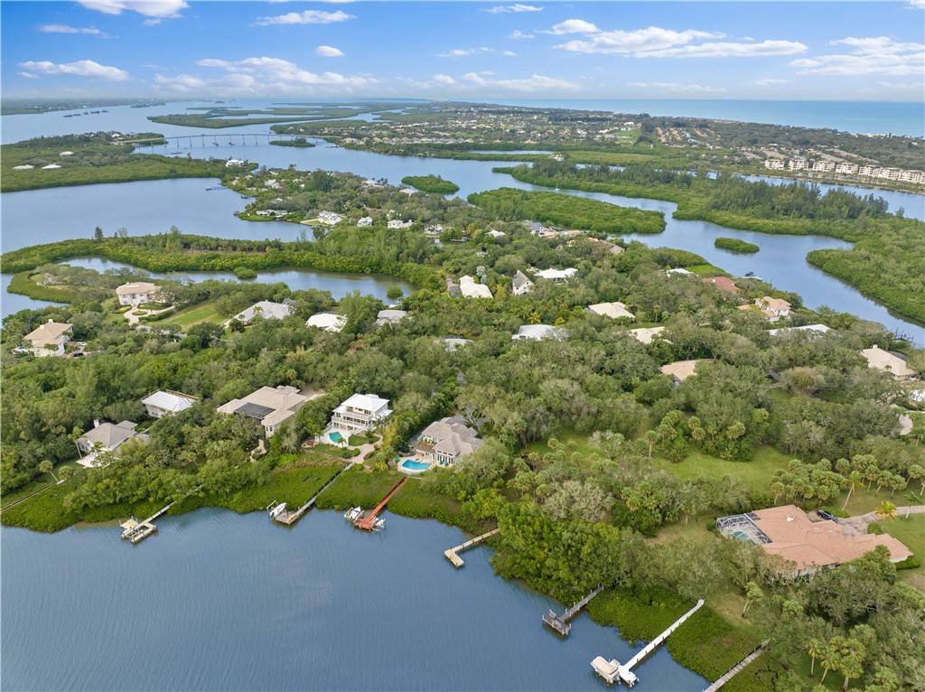 Vero Beach, FL 32963,2545 Riverview CT