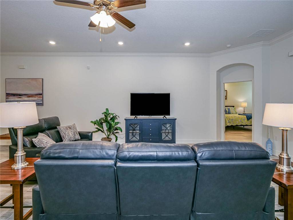 Vero Beach, FL 32967,2513 Saint Lucia CIR