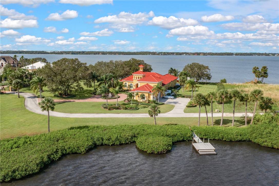 Merritt Island, FL 32952,265 Stewart DR