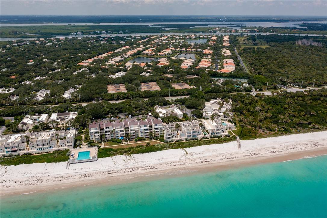 Vero Beach, FL 32963,8416 Oceanside DR #F12