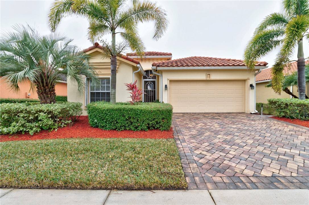 Vero Beach, FL 32966,6399 Lennox LN