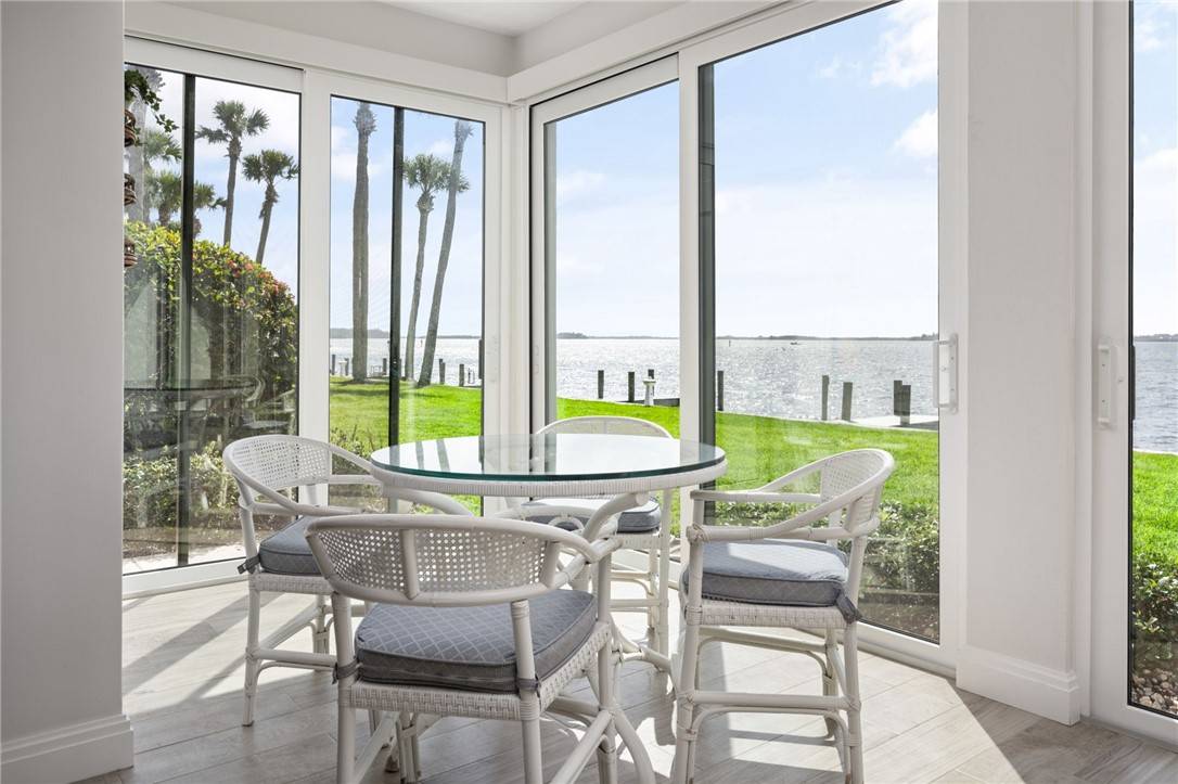 Vero Beach, FL 32963,1001 Bay RD #103