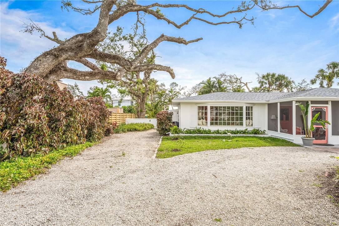 Vero Beach, FL 32963,516 Holly RD
