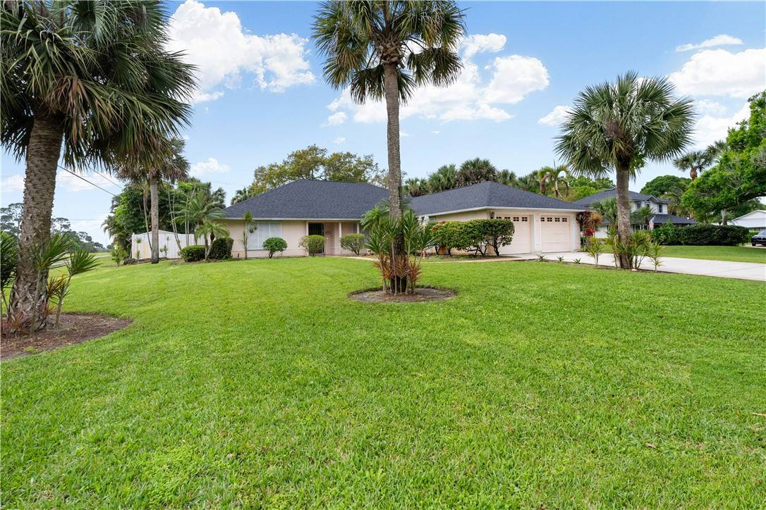 Vero Beach, FL 32966,7401 16th MNR