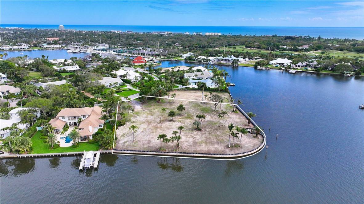 Vero Beach, FL 32963,510 River DR