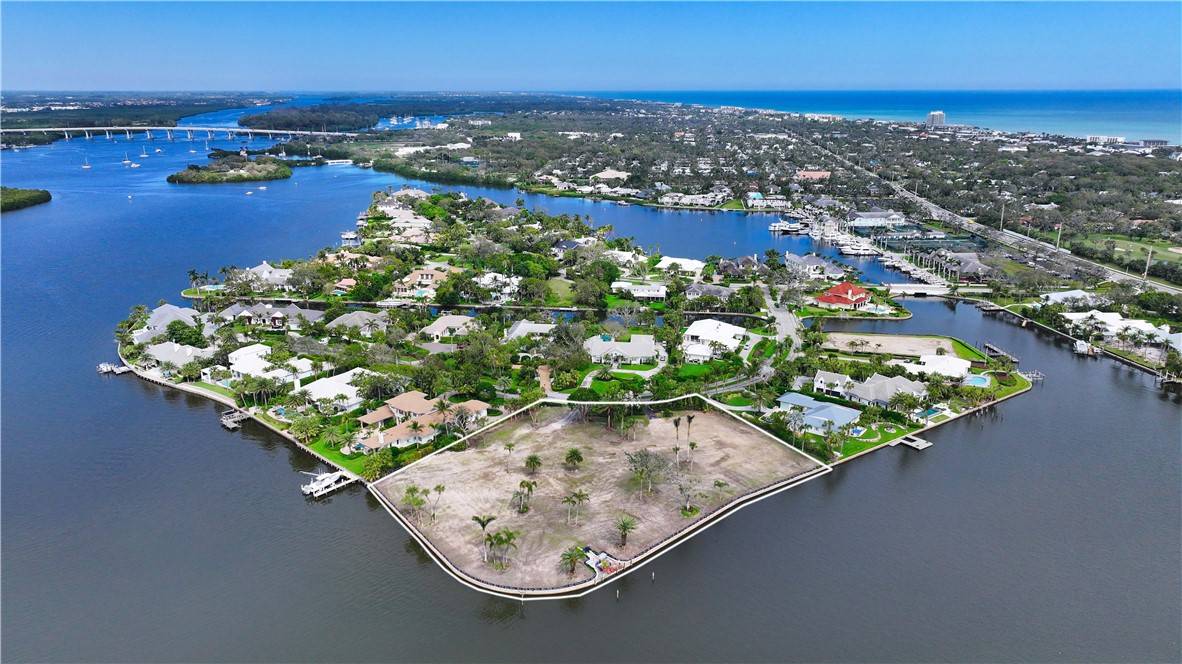 Vero Beach, FL 32963,510 & 512 River DR