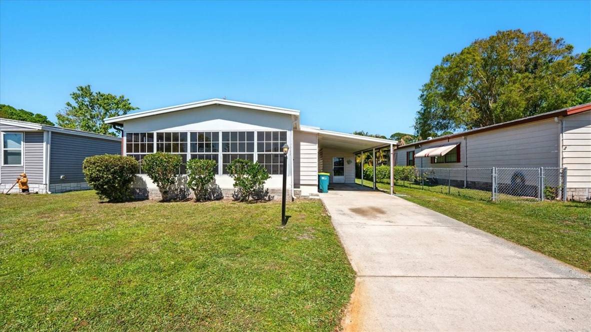 Barefoot Bay, FL 32976,1122 Sabal Palm LN