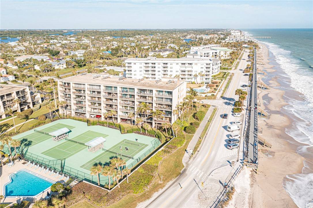 Vero Beach, FL 32963,3939 Ocean DR #201B