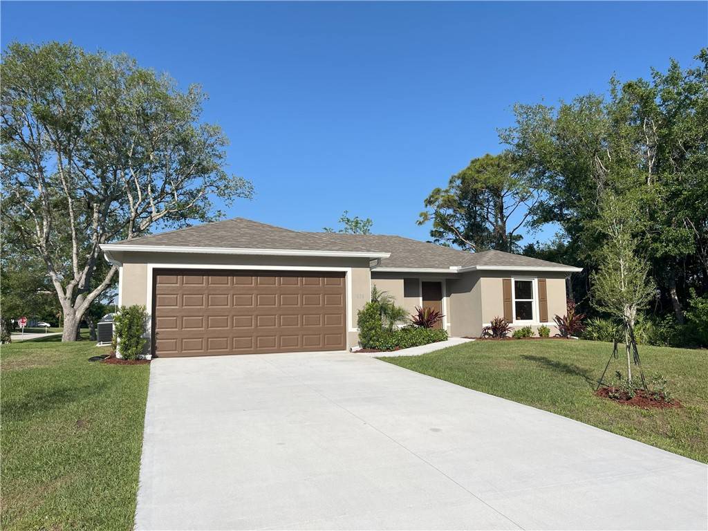 Sebastian, FL 32958,886 Roseland RD