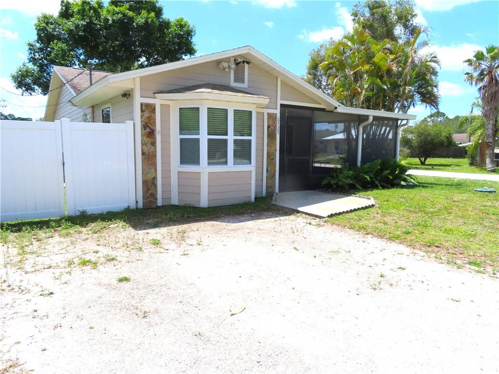 Vero Beach, FL 32966,8725 22nd ST