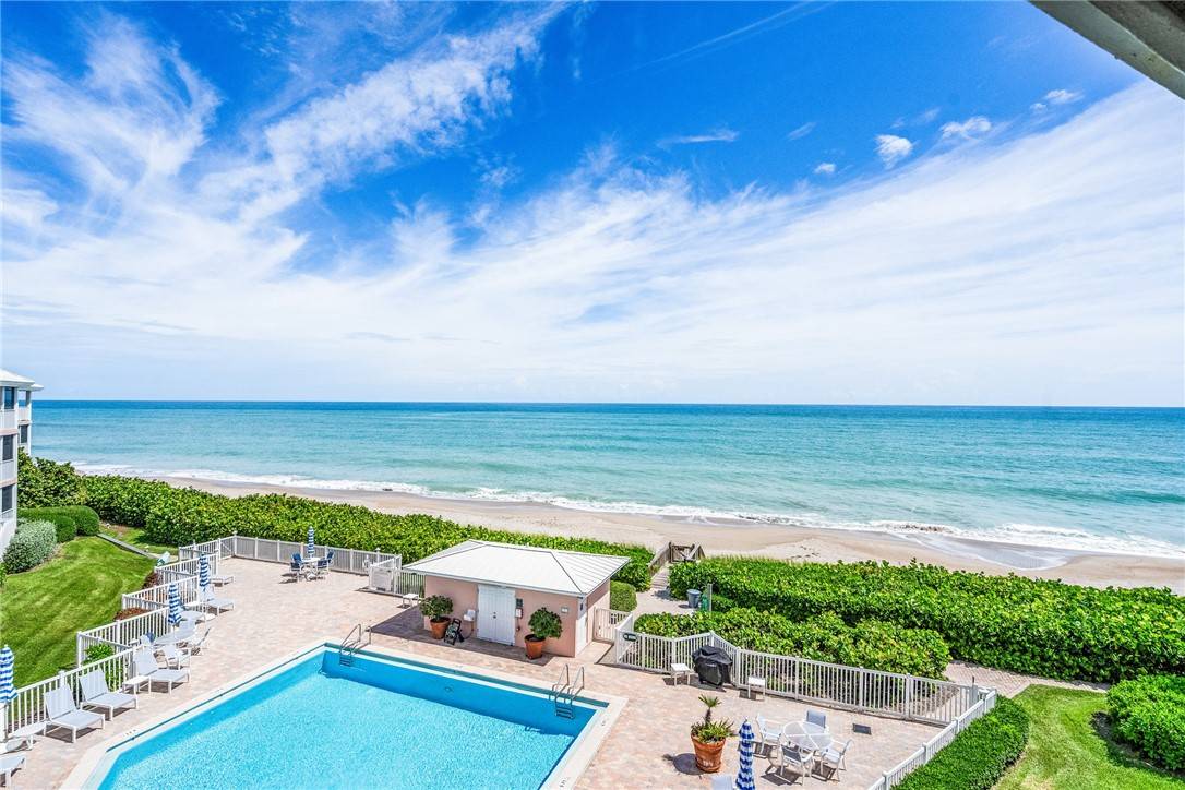 Vero Beach, FL 32963,8830 S Sea Oaks WAY #302