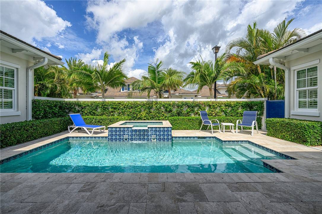 Vero Beach, FL 32963,40 White Orchid WAY