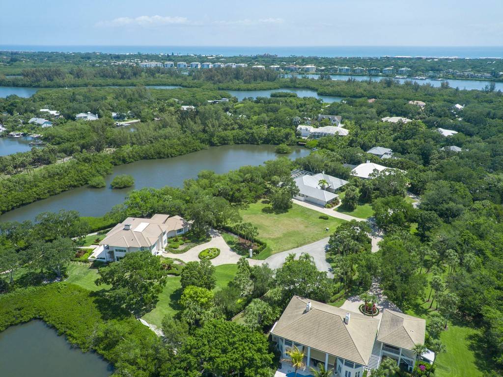 Vero Beach, FL 32963,2660 Riverview CT